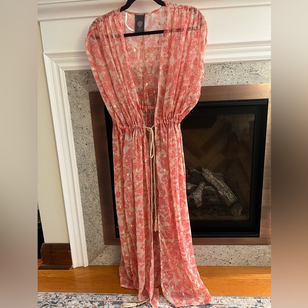 VINCE CAMUTO PEACH PINK GOLD METALLIC FLORAL CAFTAN COVER UP RESORT WEAR OS